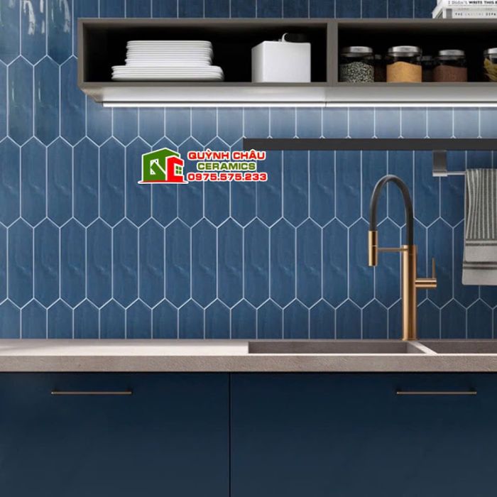 Gạch thẻ mũi tên xanh dương gợn sóng