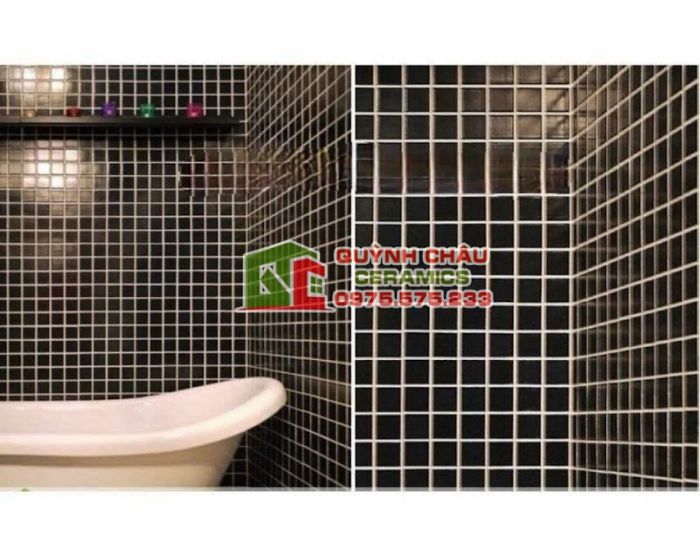 Gạch mosaic thuỷ tinh đen tuyền bóng