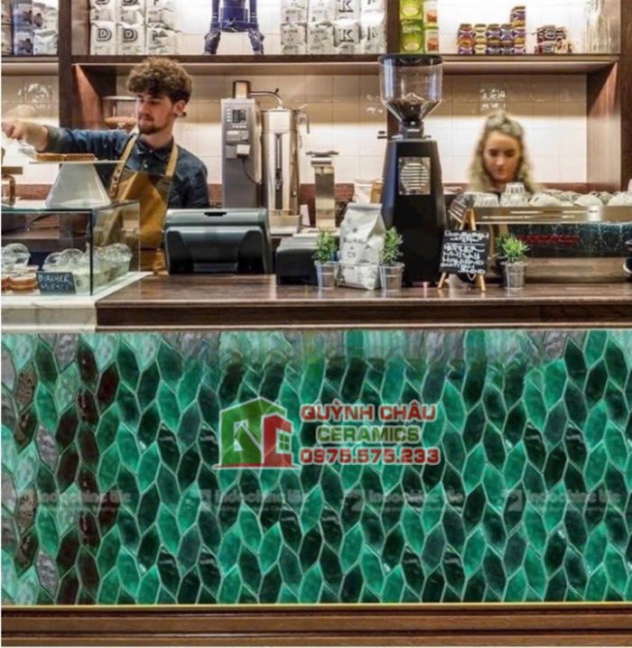 Gạch mosaic hình chiếc lá xanh mix màu hỗn hợp