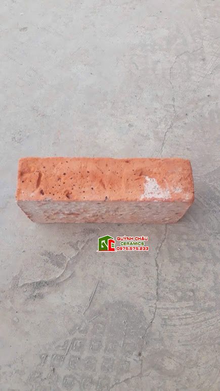 Gạch bê tông giả cổ màu vàng cam 18x9cm
