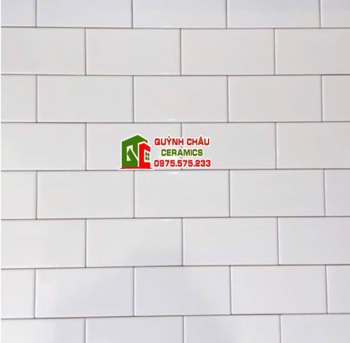 Gạch thẻ trắng mờ 75x150 ốp tường