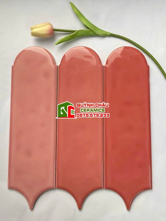Gạch thẻ lông vũ màu hồng đậm gợn sóng