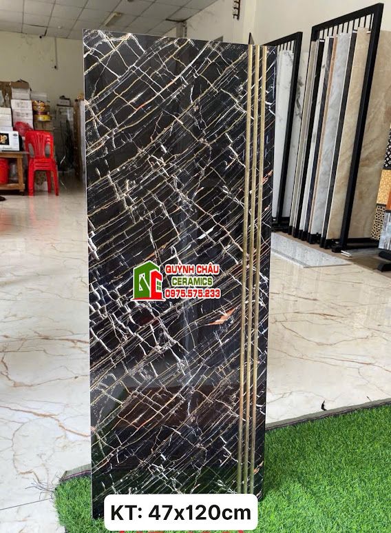Gạch cầu thang khắc kim nhũ vàng 47x120 đen vân đá