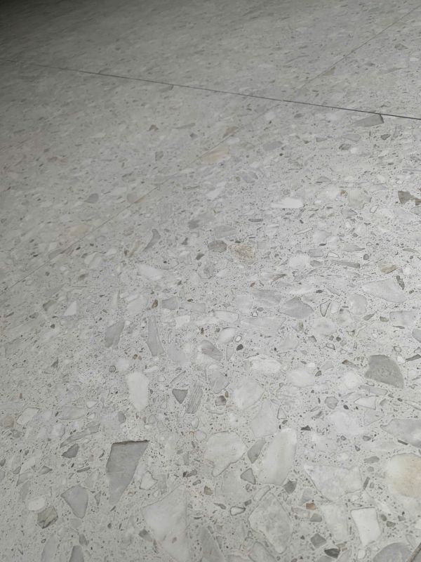Gạch 60x120 terrazzo hạt đá to màu ghi xám