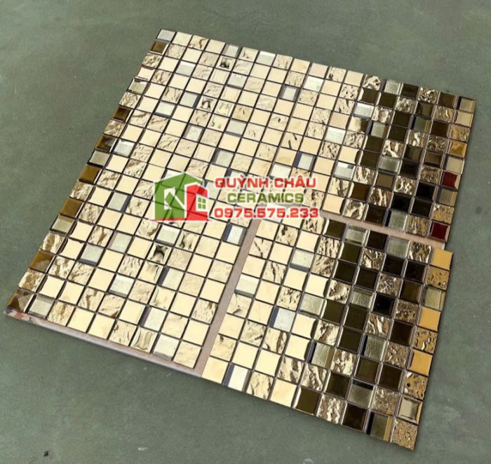 Gạch mosaic màu vàng mạ sang chảnh