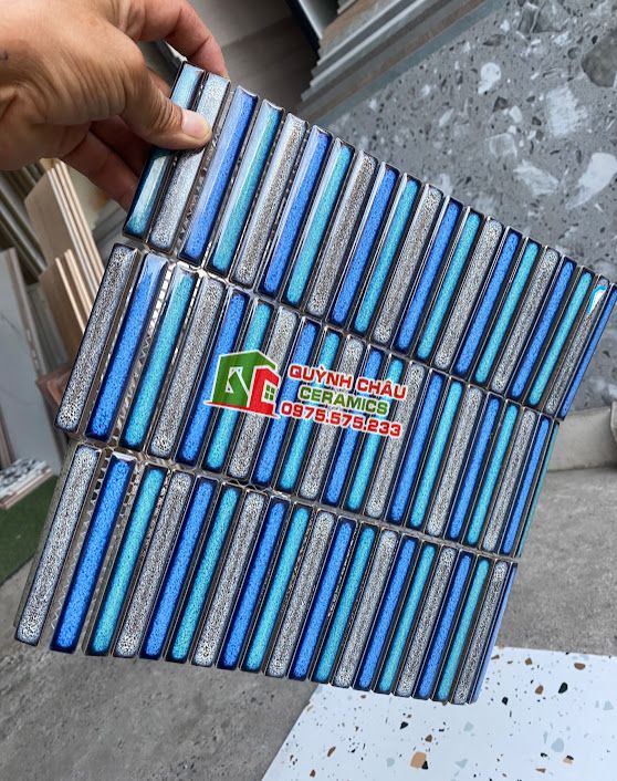 Gạch mosaic que đũa mix màu xanh men rạn