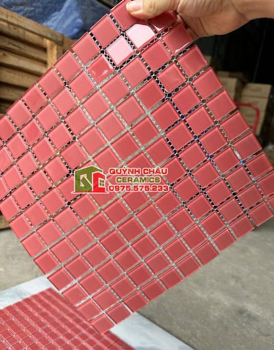 Gạch mosaic thuỷ tinh màu hồng đơn sắc