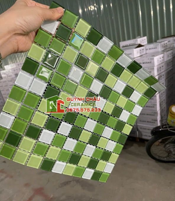 Gạch mosaic thuỷ tinh mix xanh trộn màu