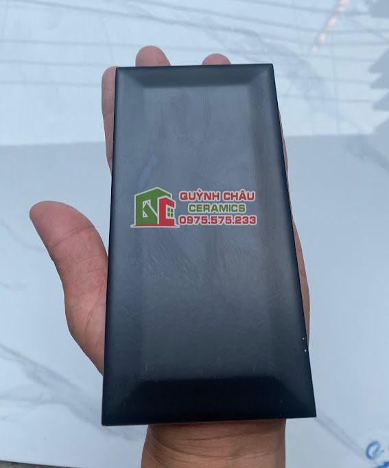 Gạch thẻ đen mờ 75x150 vát cạnh