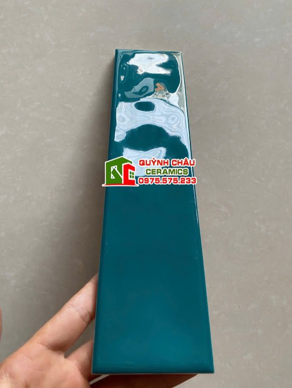 Gạch thẻ gợn sóng 6.8x28 xanh dương đậm bóng