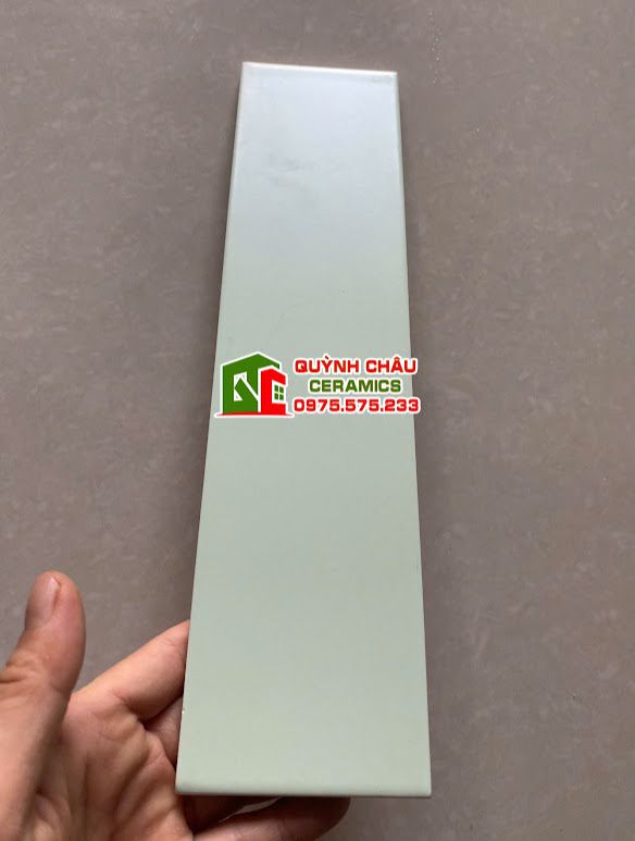 Gạch thẻ mờ xanh ngọc 75x300 trung quốc