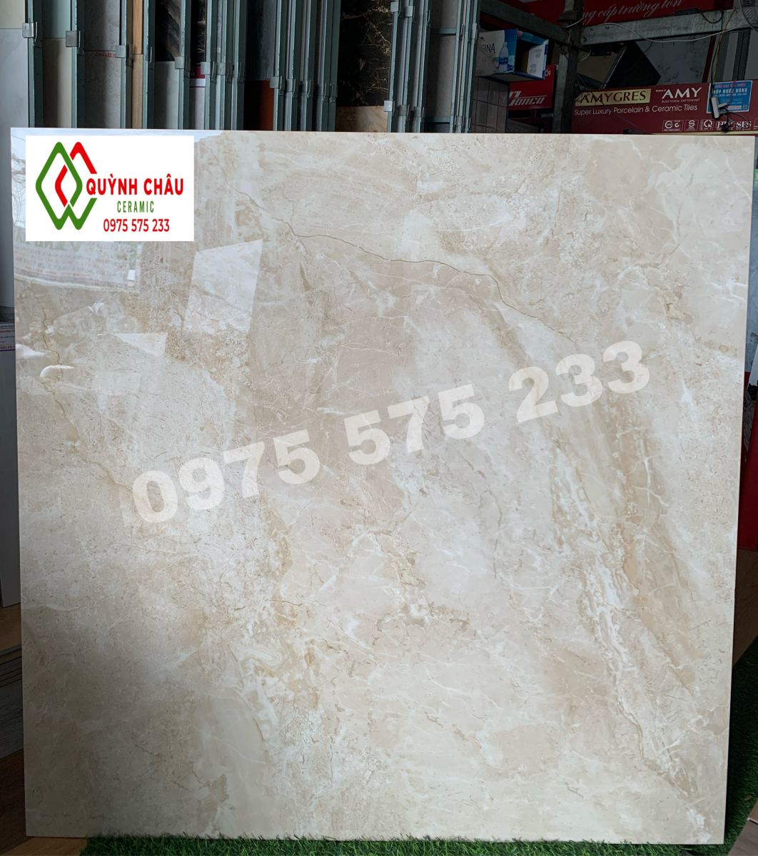 Gạch 1met x 1met vân vàng bóng kiếng