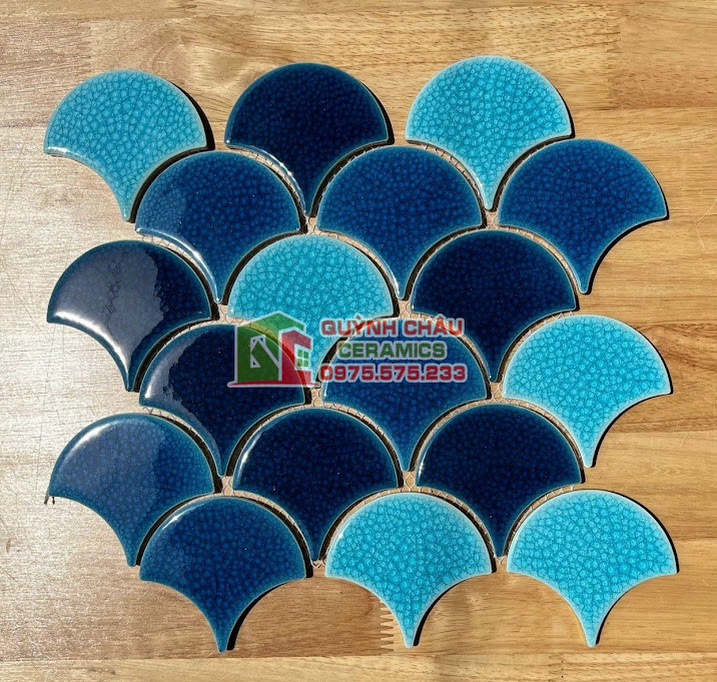gạch mosaic vảy cá màu xanh mix men rạn