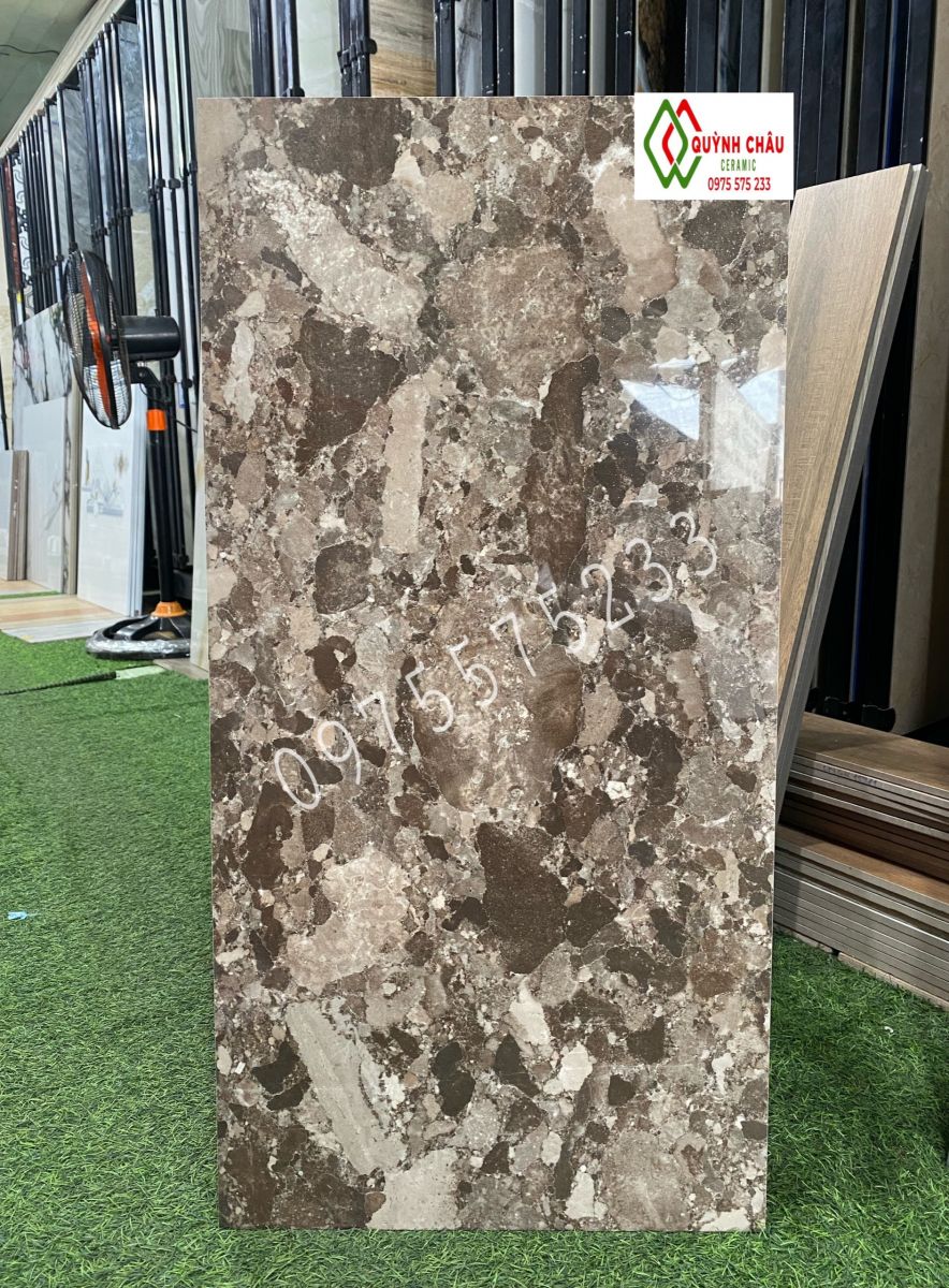 Đá 40x80 ốp tường màu nâu bóng kiếng