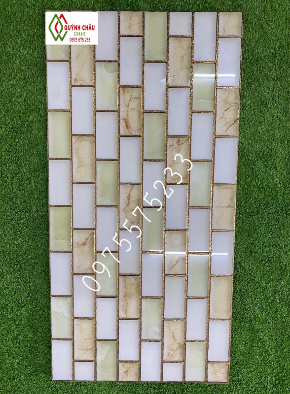 Gạch 30x60 điểm khắc kim chỉ nhũ vàng ốp tường trang trí ts