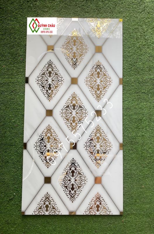 Gạch điểm nhấn 30x60 ốp tường quán karaoke nhũ chỉ vàng khắc kim ts