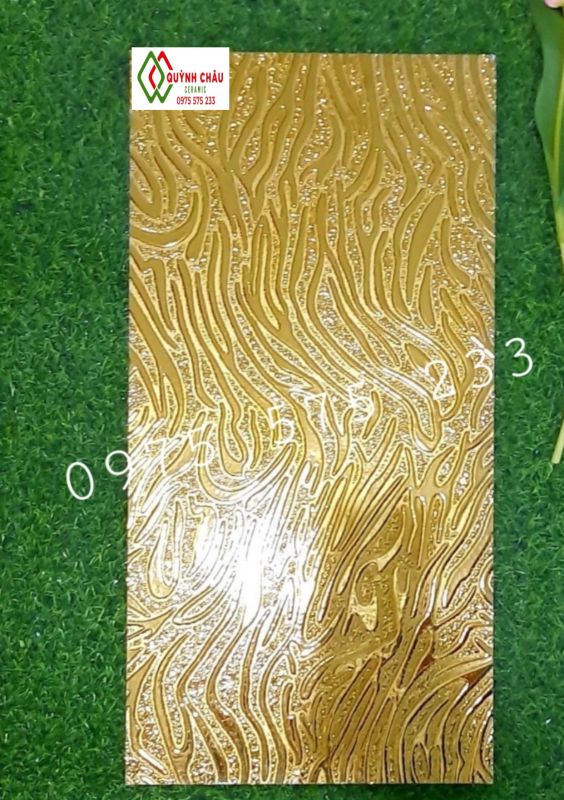 Gạch điểm nhũ vàng 30x60 ốp tiệm vàng đẹp pt