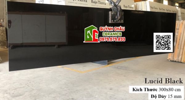 Gạch đá khổ lớn ấn độ 80x300 màu đen tuyền trơn siêu bóng Gạch đá khổ lớn ấn độ 80x300 màu đen tuyền trơn siêu bóng