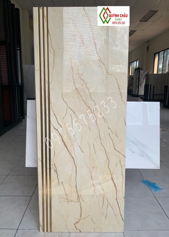 Gạch lát cầu thang 47x120 màu vàng khắc kim cao cấp