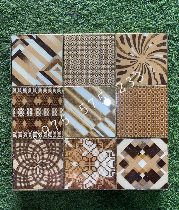 Gạch điểm nhũ vàng hoa văn đẹp nhất 30x30 trang trí