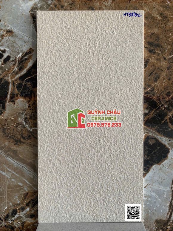 Gạch granite đồng chất 30x60 taicera màu kem nhám sần