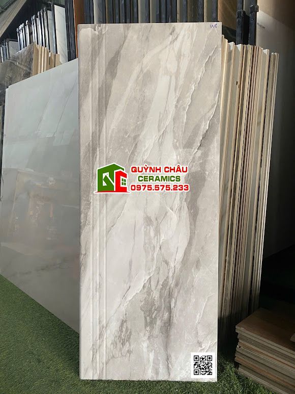 Gạch lát bậc cầu thang 47x120 xám vân đá        Gạch lát bậc cầu thang 47x120 xám vân đá