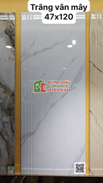 Gạch lát cầu thang 47x120 trắng vân xám mây            Gạch lát cầu thang 47x120 trắng vân xám mây