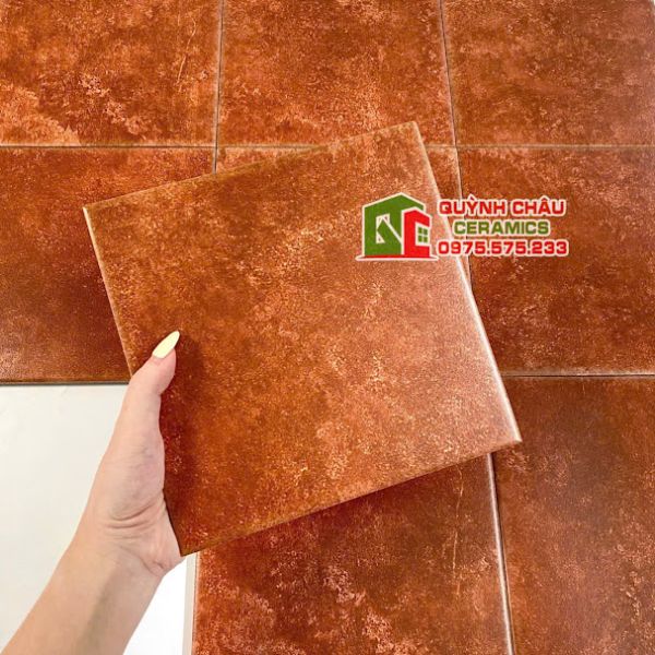 Gạch lát nền 20x20 màu đỏ cổ điển bề mặt mờ Gạch lát nền 20x20 màu đỏ cổ điển bề mặt mờ