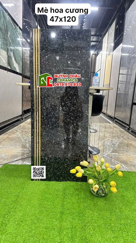 Gạch lát tam cấp cầu thang 47x120 nhũ vàng đen đá hoa cương Gạch lát tam cấp cầu thang 47x120 nhũ vàng đen đá hoa cương