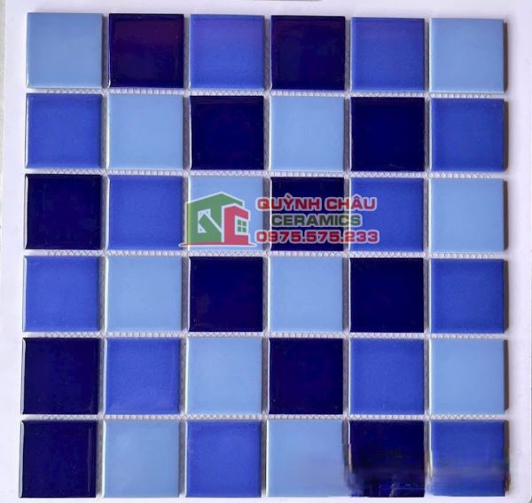Gạch mosaic bể bơi mix màu xanh biển Gạch mosaic bể bơi mix màu xanh biển