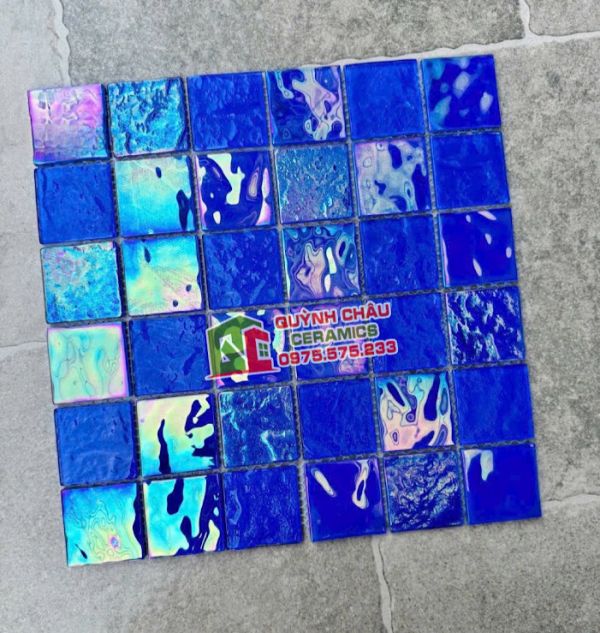 Gạch mosaic thuỷ tinh 48x48 màu xanh lấp lánh