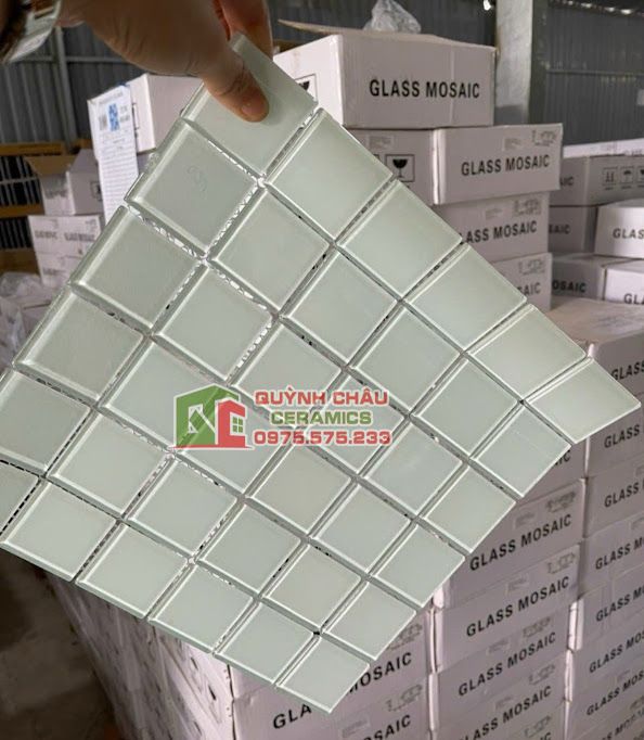 Gạch mosaic thuỷ tinh trắng sáng Gạch mosaic thuỷ tinh trắng sáng
