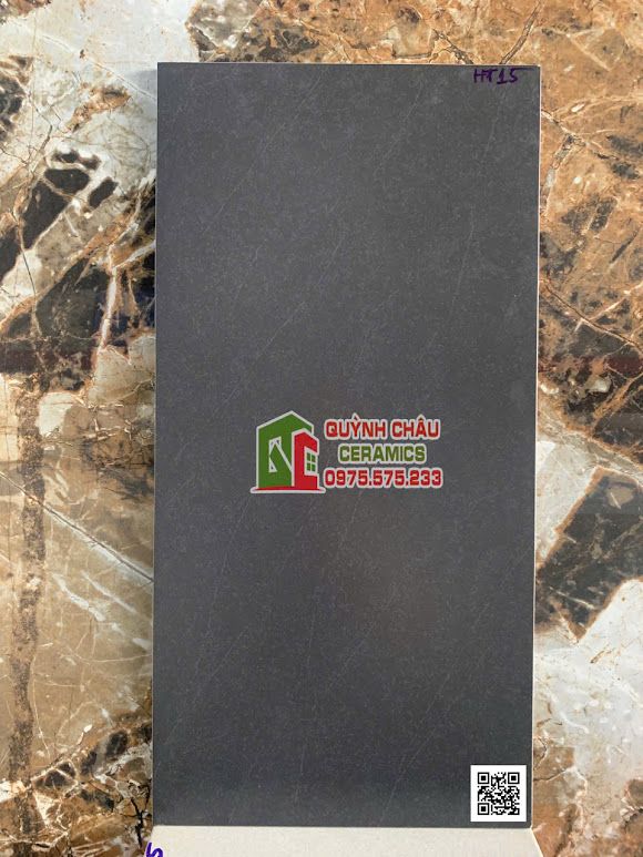 Gạch taicera 30x60 màu đen mờ láng mịn baby skin Gạch taicera 30x60 màu đen mờ láng mịn baby skin
