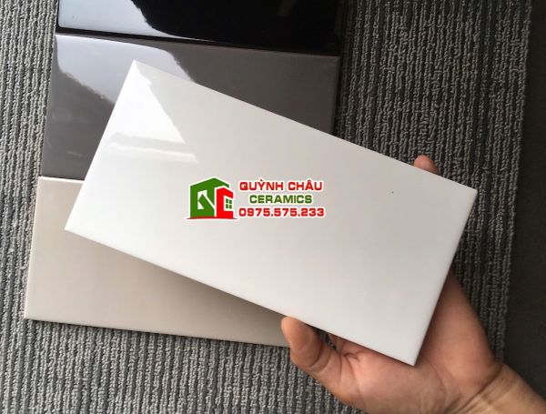 Gạch thẻ 10x20cm trắng bóng phẳng Gạch thẻ 10x20cm trắng bóng phẳng