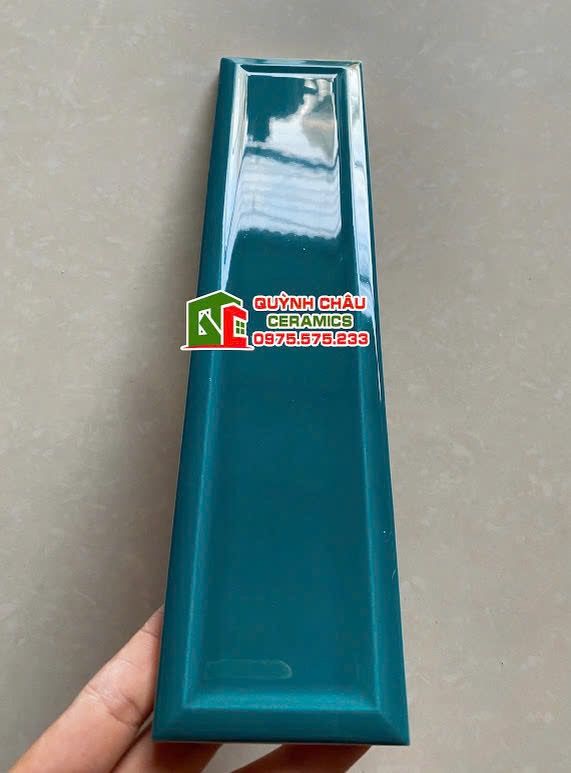 Gạch thẻ 6.8x28 lõm viền cạnh xanh ngọc bóng Gạch thẻ 6.8x28 lõm viền cạnh xanh ngọc bóng