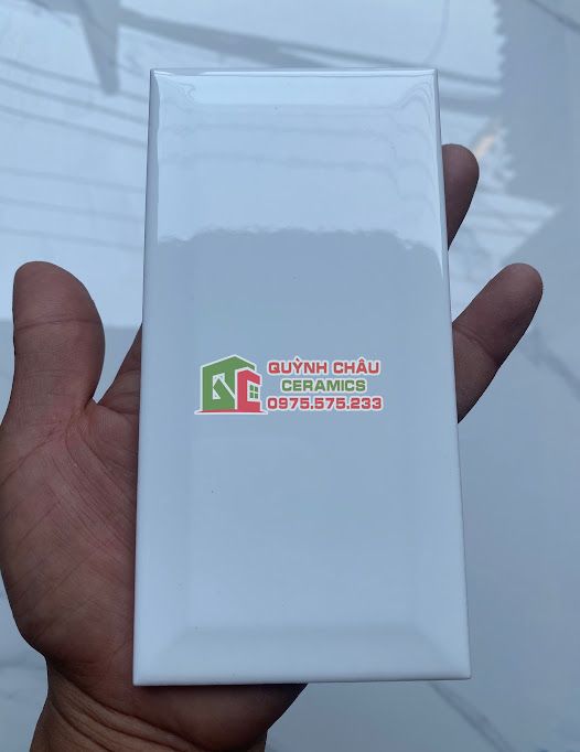 Gạch thẻ 75x150 trắng bóng vát cạnh Gạch thẻ 75x150 trắng bóng vát cạnh