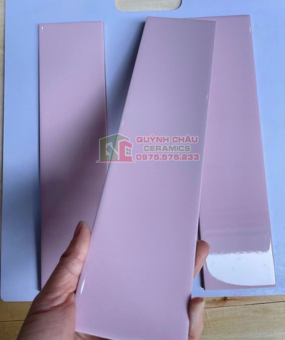 Gạch thẻ 75x300 bóng màu hồng đơn sắc