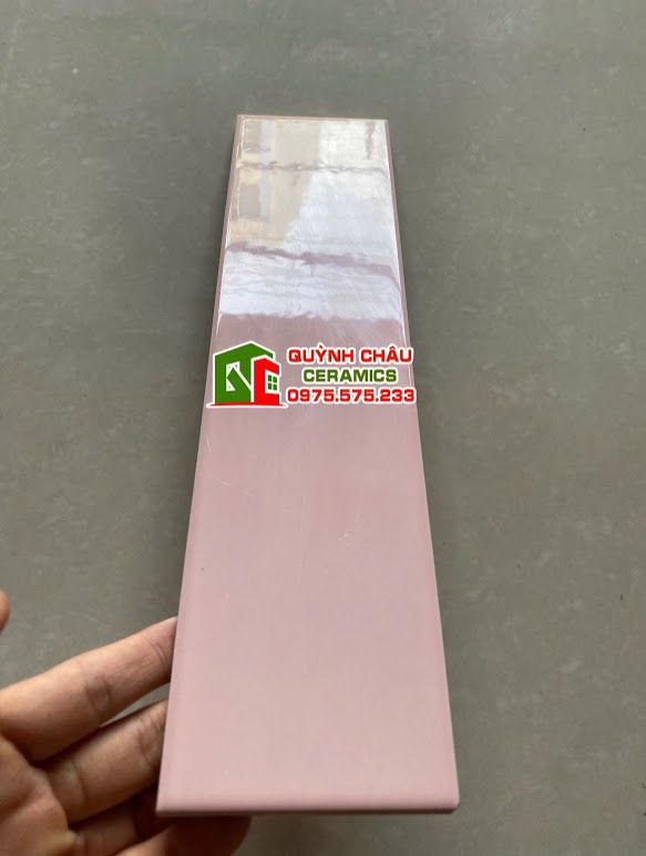Gạch thẻ hồng đơn sắc 75x300 trung quốc