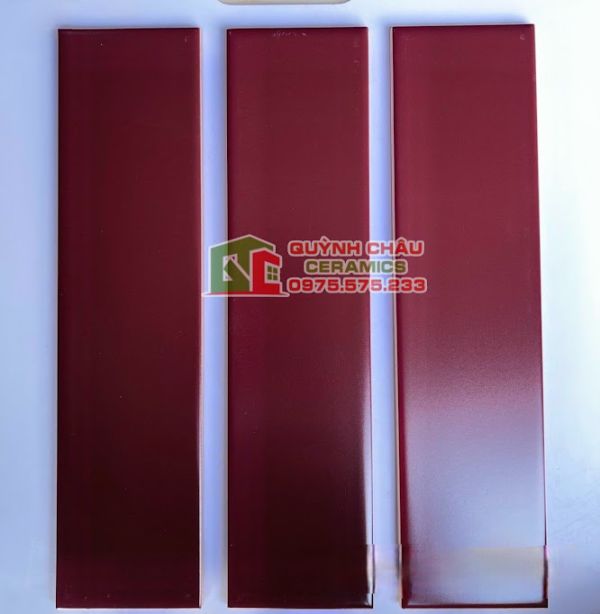 Gạch thẻ mờ 75x300 màu đỏ ốp tường