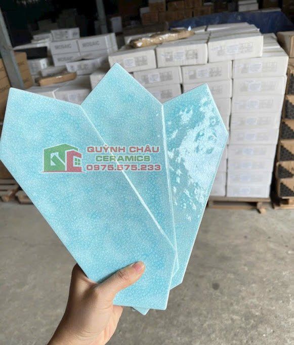 Gạch thẻ mũi tên men rạn màu xanh ngọc Gạch thẻ mũi tên men rạn màu xanh ngọc