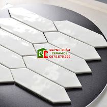Gạch thẻ mũi tên trắng bóng gợn sóng Gạch thẻ mũi tên trắng bóng gợn sóng