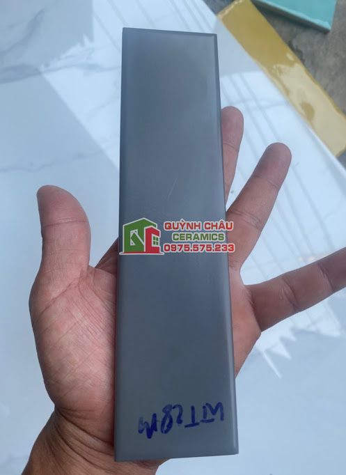 Gạch thẻ ốp tường 5x20 mờ xám đậm Gạch thẻ ốp tường 5x20 mờ xám đậm