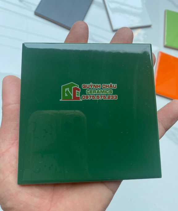 Gạch thẻ trang trí 10x10 xanh đậm bóng Gạch thẻ trang trí 10x10 xanh đậm bóng