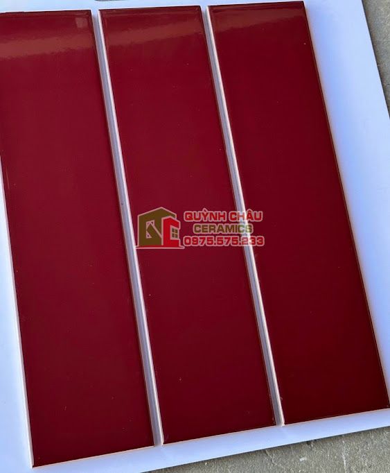 Gạch thẻ trang trí 75x300 màu đỏ bóng