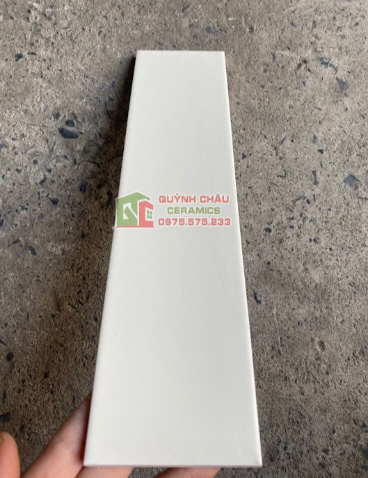 Gạch thẻ trung quốc 75x300 mờ trắng sữa