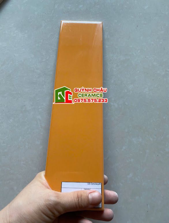 Gạch thẻ vàng đơn sắc 75x300 trung quốc Gạch thẻ vàng đơn sắc 75x300 trung quốc