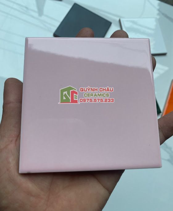 Gạch thẻ vuông 10x10 màu hồng bóng Gạch thẻ vuông 10x10 màu hồng bóng