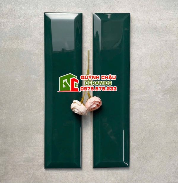 Gạch trang trí 6.8x28 xanh lá đậm bóng vát cạnh Gạch trang trí 6.8x28 xanh lá đậm bóng vát cạnh